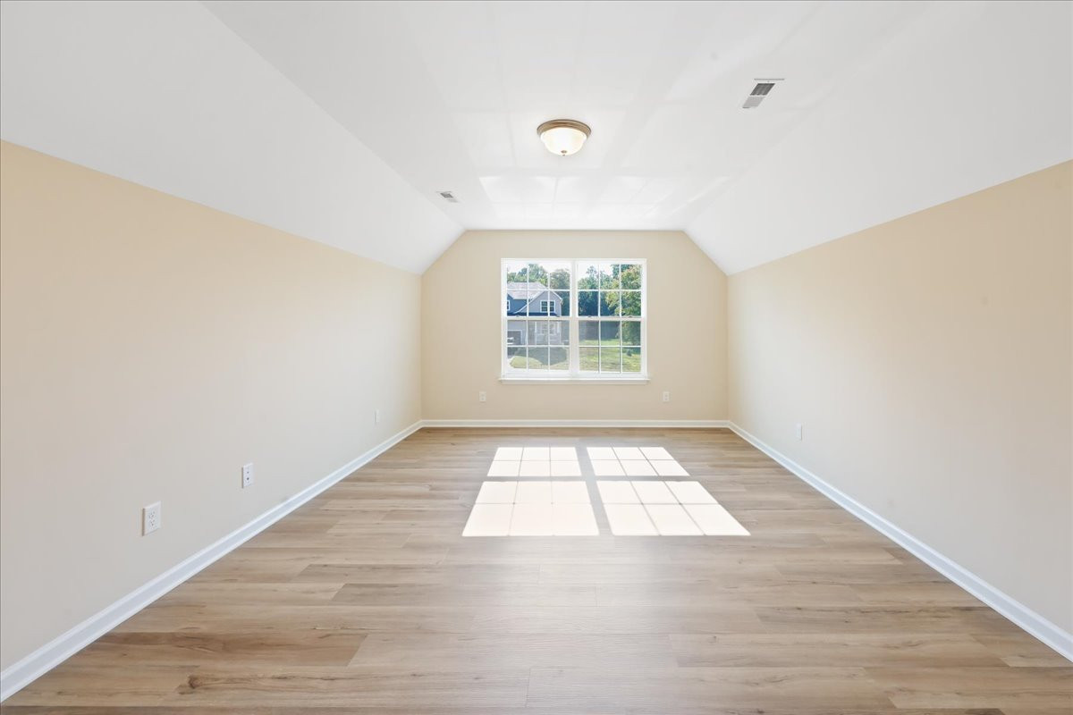 https://assets.windsorhomes.us/img/Midland II_D_RFM_lot24_6512_Rogers_Farm_Rd_bonus.jpg